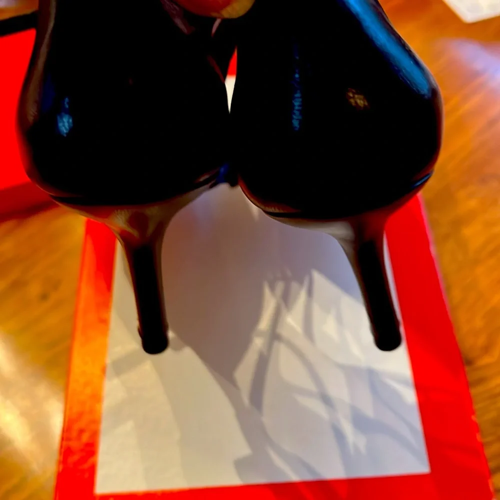 NWOTIB 🍁🔥Claudia CiutiBlack KidAll leather.Italy.S8Pointed Ankle shoeElegant🥰